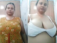 bbw-fingering-licking-moaning